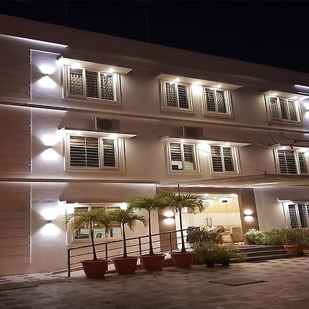 Phoenix Holidays Kochi Extérieur photo