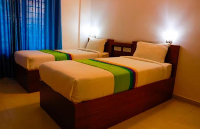 Phoenix Holidays Kochi Extérieur photo