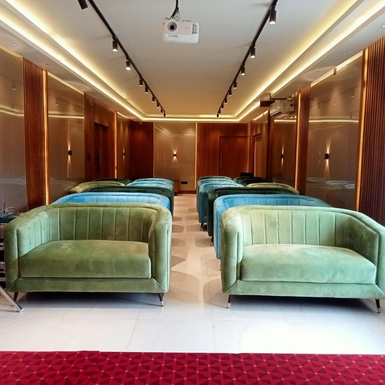 Phoenix Holidays Kochi Extérieur photo