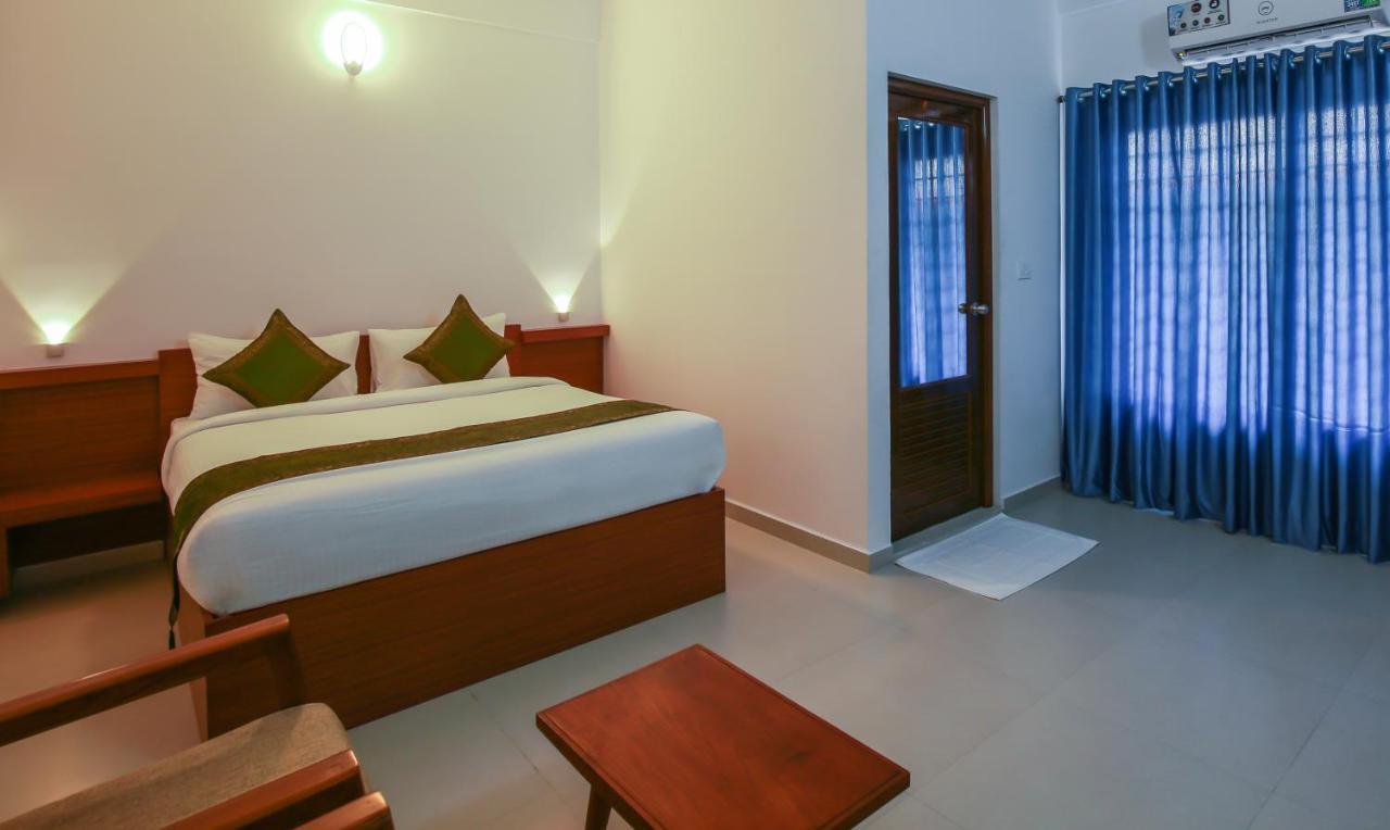 Phoenix Holidays Kochi Extérieur photo