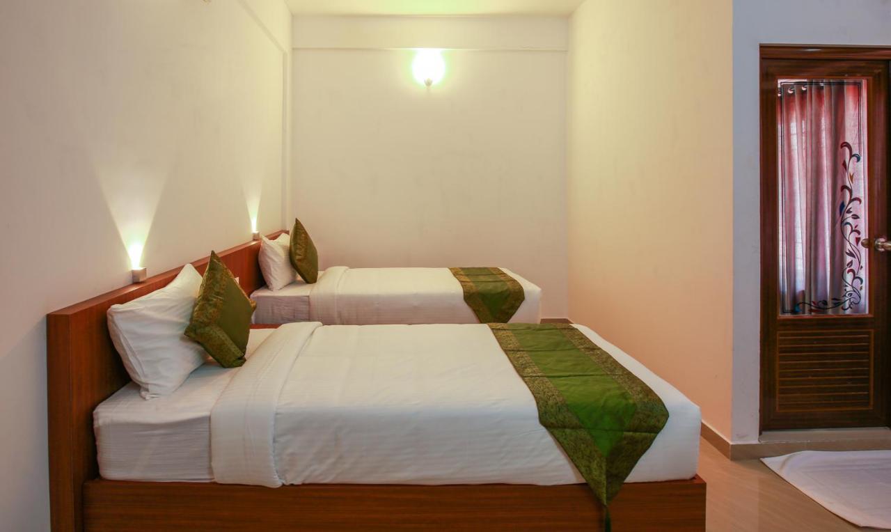 Phoenix Holidays Kochi Extérieur photo