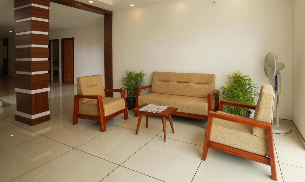 Phoenix Holidays Kochi Extérieur photo